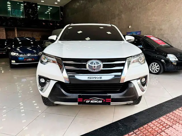 Carro Toyota SW4 2020 2.8 TDI SRX 7L 4x4 (Aut) (Diesel)