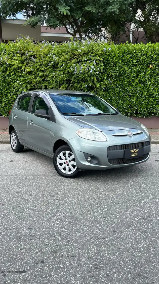 Carro Fiat Palio 2013 Attractive 1.0 8V (Flex)