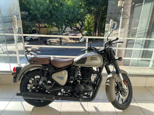 Carro Royal Enfield Classic 350 2023 Halcyon