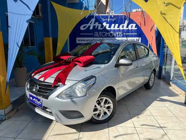 Nissan Versa 1.6 16V SV FlexStart CVT (Flex)
