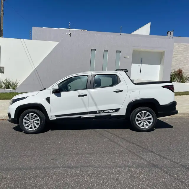 Carro Fiat Strada 2022 Endurance 1.4 CD (Flex)