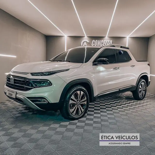 Carro Fiat Toro 2023 Volcano 2.0 TDI 4x4 (Aut)