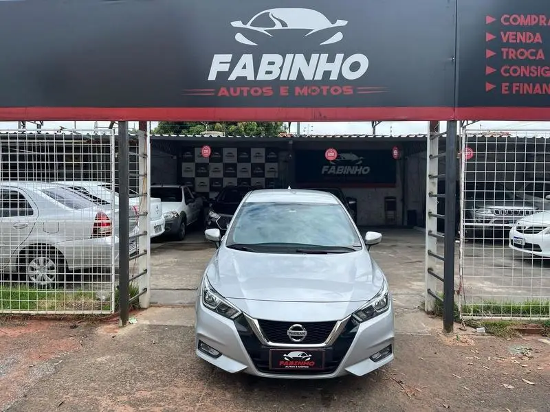 Nissan Versa Advance 1.6 (Flex) (Aut)