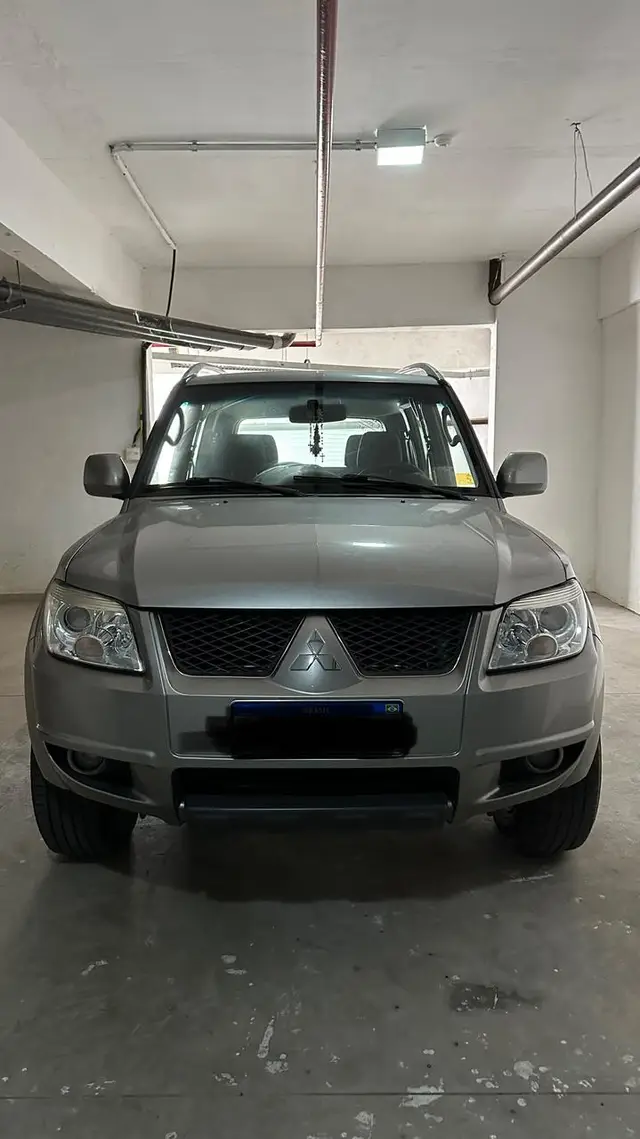 Carro Mitsubishi Pajero TR4 2014 2.0 16V 4x2 (Flex)