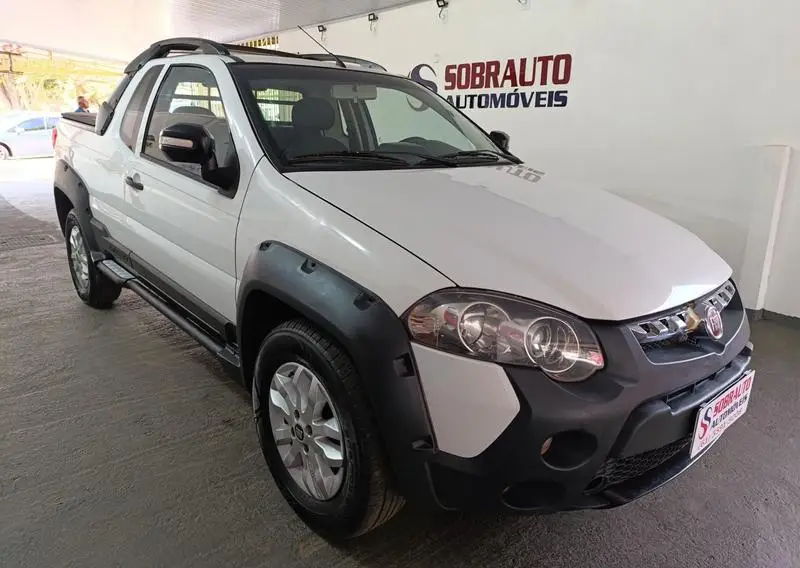 Fiat Strada Adventure 1.8 16V (Flex) (Cabine Estendida)