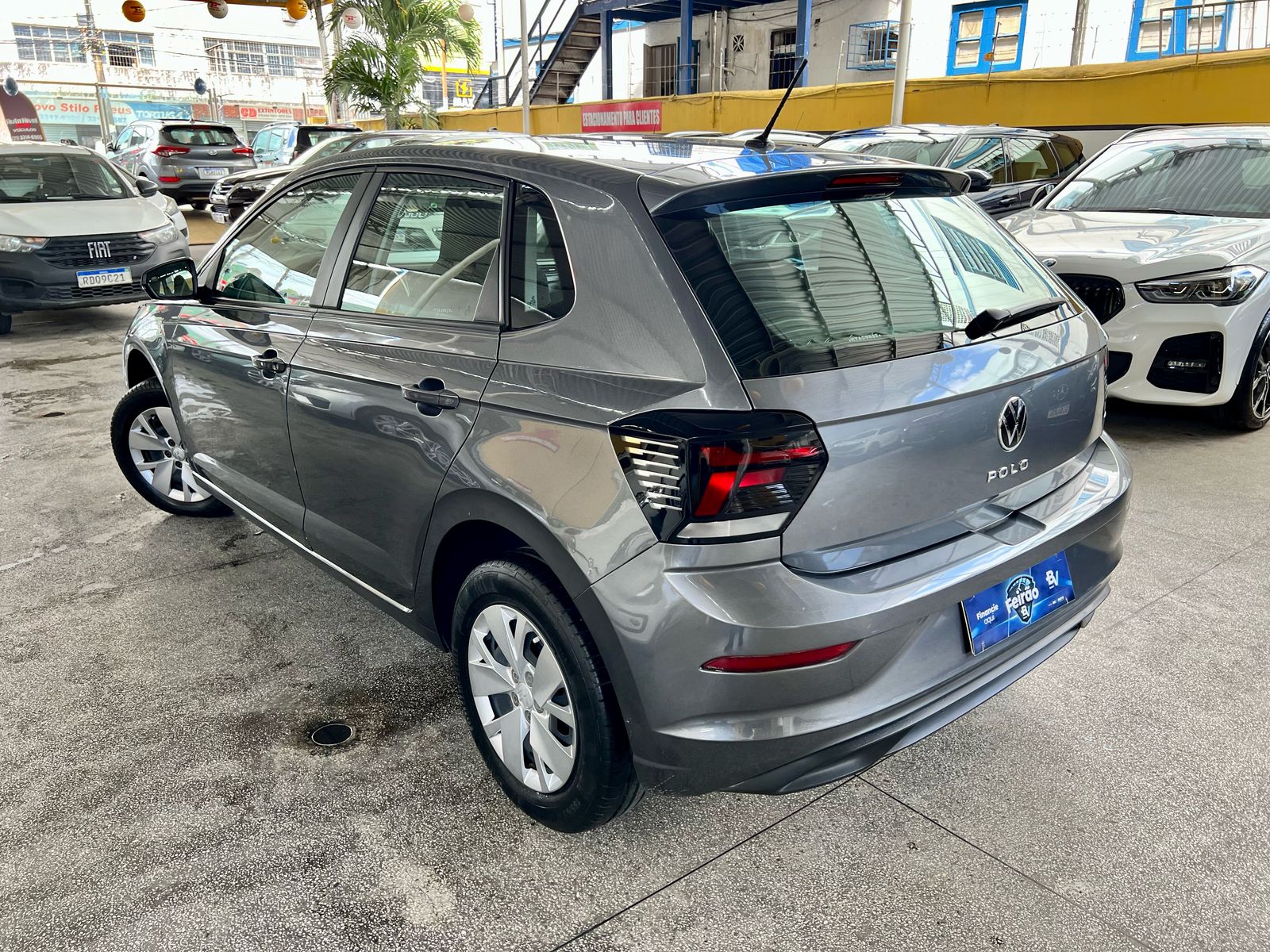 VOLKSWAGEN POLO