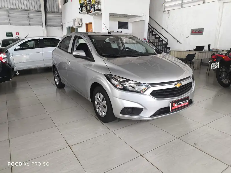 Chevrolet Onix 1.0 LT SPE/4