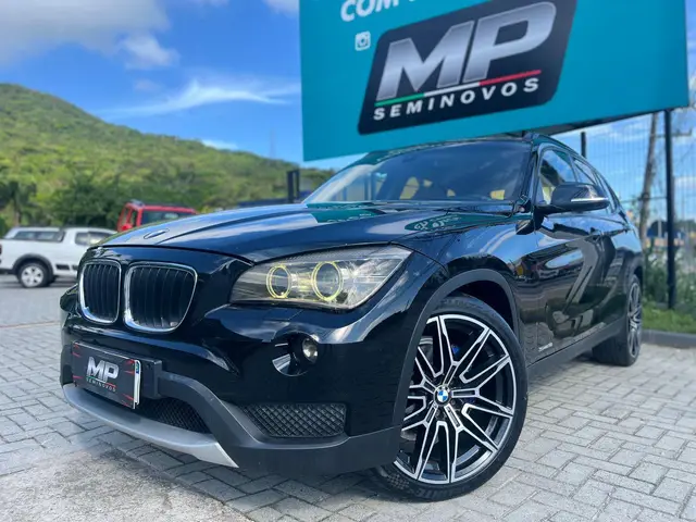 Carro BMW X1 2014 2.0 sDrive18i Top (aut)