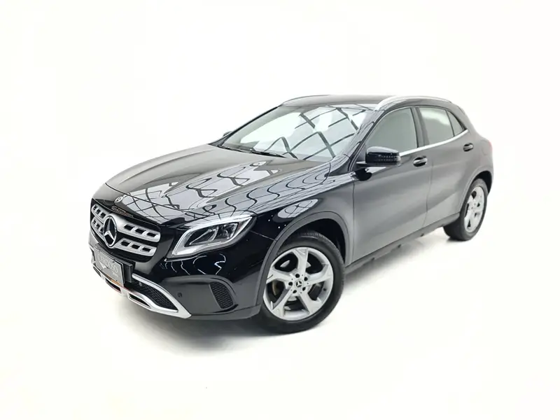 Mercedes-Benz GLA 200 1.6 CGI FLEX ADVANCE 7G-DCT