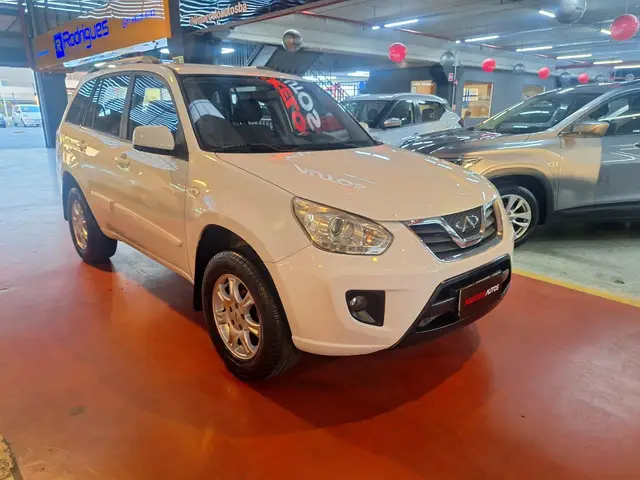 Carro CAOA Chery Tiggo 2015 2.0 16V (Aut)