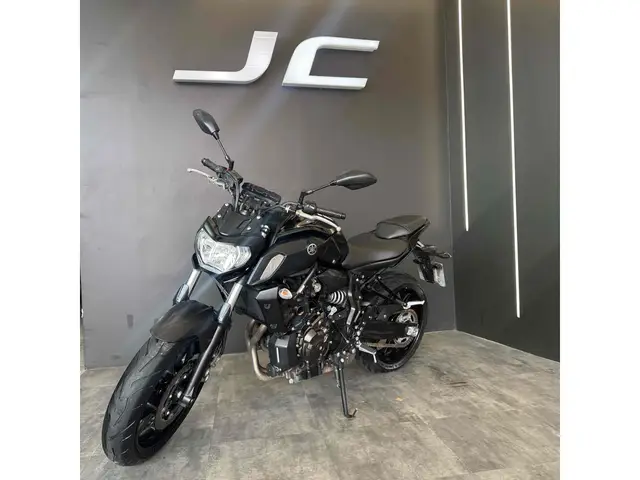 Carro Yamaha MT-07 2023 ABS