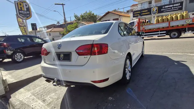 Carro Volkswagen Jetta 2012 2.0 Comfortline Tiptronic (Flex)