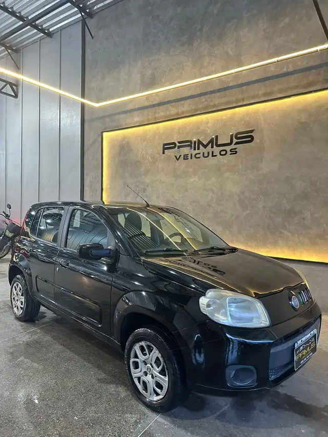 Carro Fiat Uno 2012 Vivace 1.0 8V (Flex) 4p