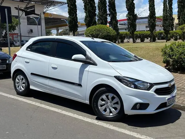 Carro Chevrolet Onix 2018 1.0 LT SPE/4