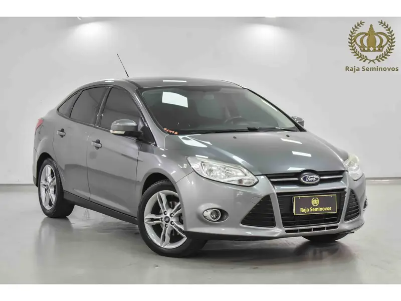 Ford Focus Sedan SE 2.0 16V PowerShift (Aut)