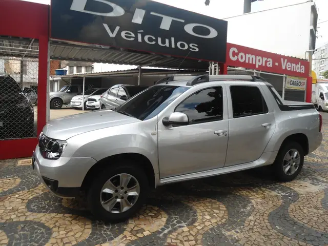 Carro Renault Duster Oroch 2016 2.0 16V Dynamique (Flex)