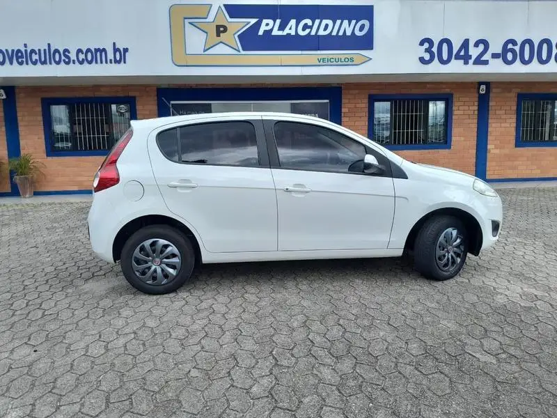 Fiat Palio Attractive 1.0 8V (Flex)