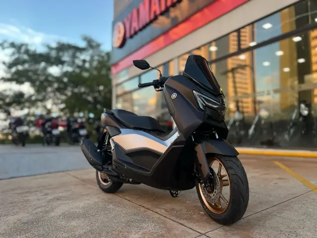 Moto Yamaha NMax 2025 Connected 160 ABS