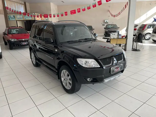 Carro Mitsubishi Pajero TR4 2012 2.0 16V 4x2 (Flex)