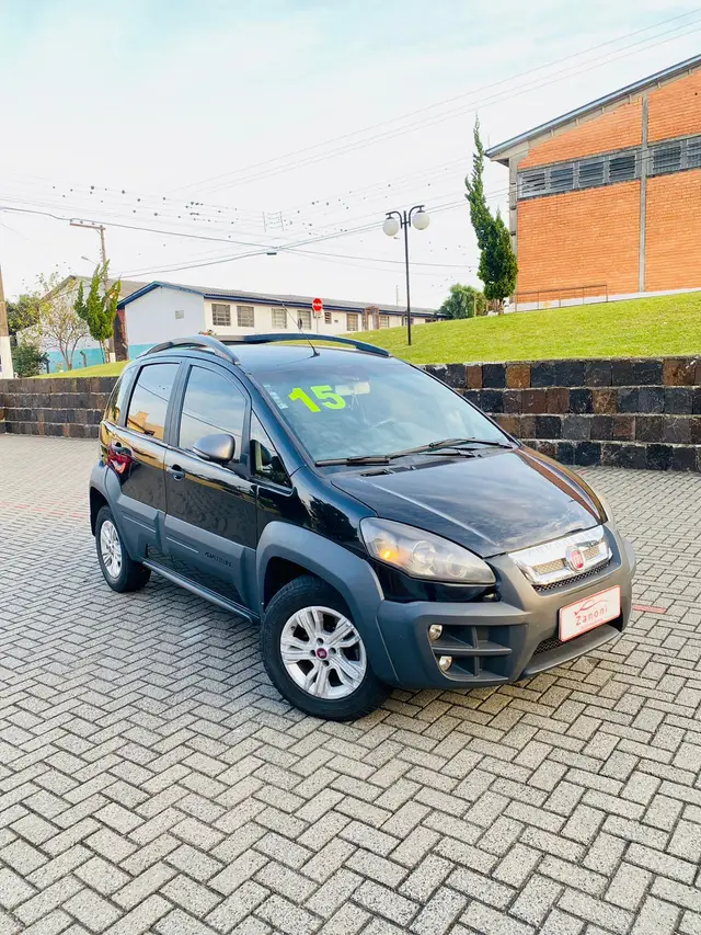 Carro Fiat Idea 2015 Adventure 1.8 16V E.TorQ (Flex)