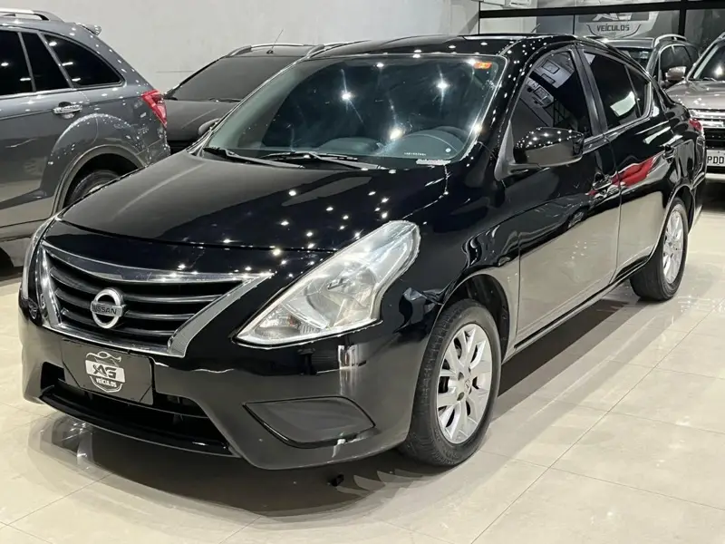 Nissan Versa 1.6 16V SL (Flex)