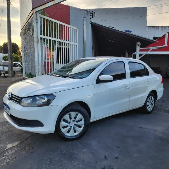 Carro Volkswagen Voyage 2014 1.0 TEC (Flex)