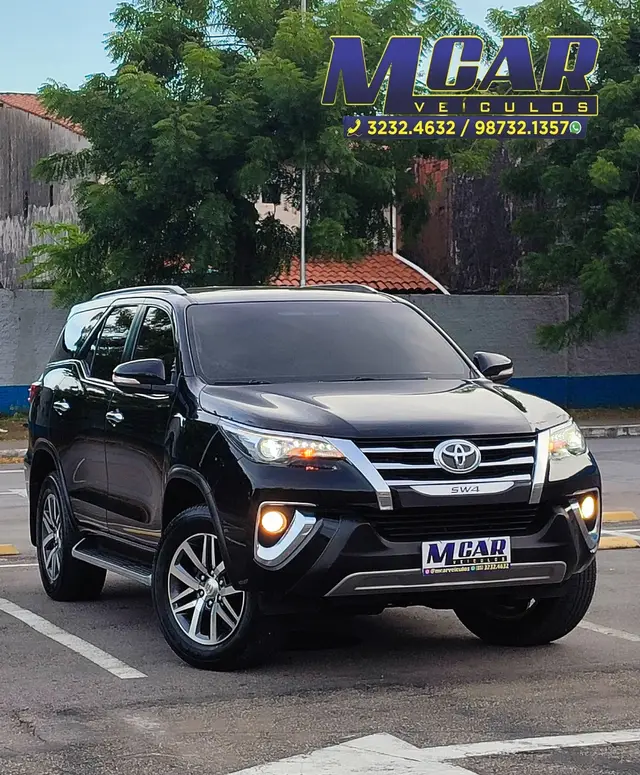 Carro Toyota SW4 2017 2.8 TDI SRX 7L 4x4 (Aut)
