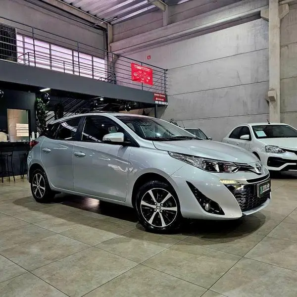 Carro Toyota Yaris 2022 1.3 XL Live (Flex)