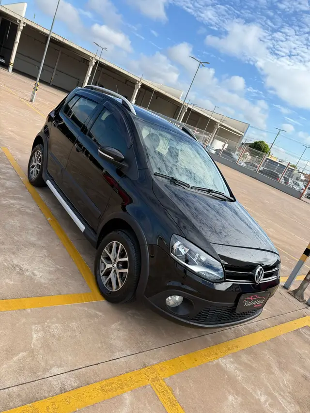 Carro Volkswagen CrossFox 2013 1.6 VHT (Flex)