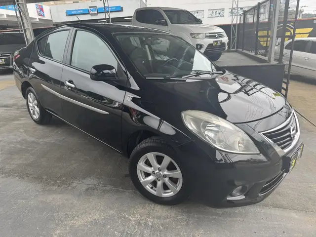 Carro Nissan Versa 2014 1.6 16V SL (Flex)
