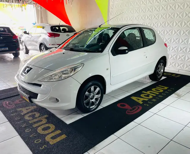 Carro Peugeot 207 2013 Hatch XR 1.4 8V (flex) 2p