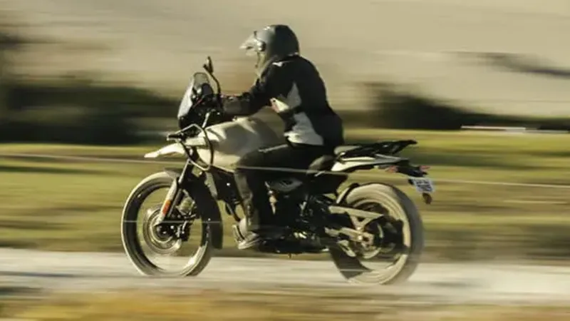 Nova Himalayan 450 vale mais a pena que Honda Sahara e Yamaha Lander?