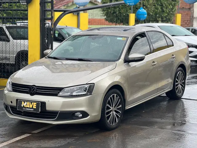 Carro Volkswagen Jetta 2014 2.0 TSI Highline DSG