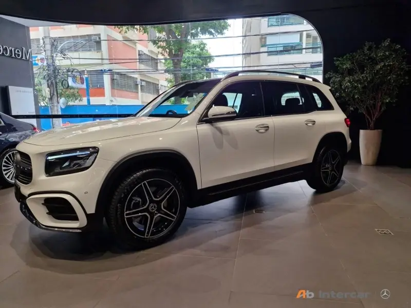 Mercedes-Benz GLB 220 4M AMG Line
