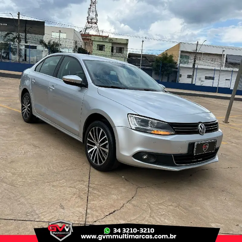 Volkswagen Jetta 2.0 TSI Highline DSG