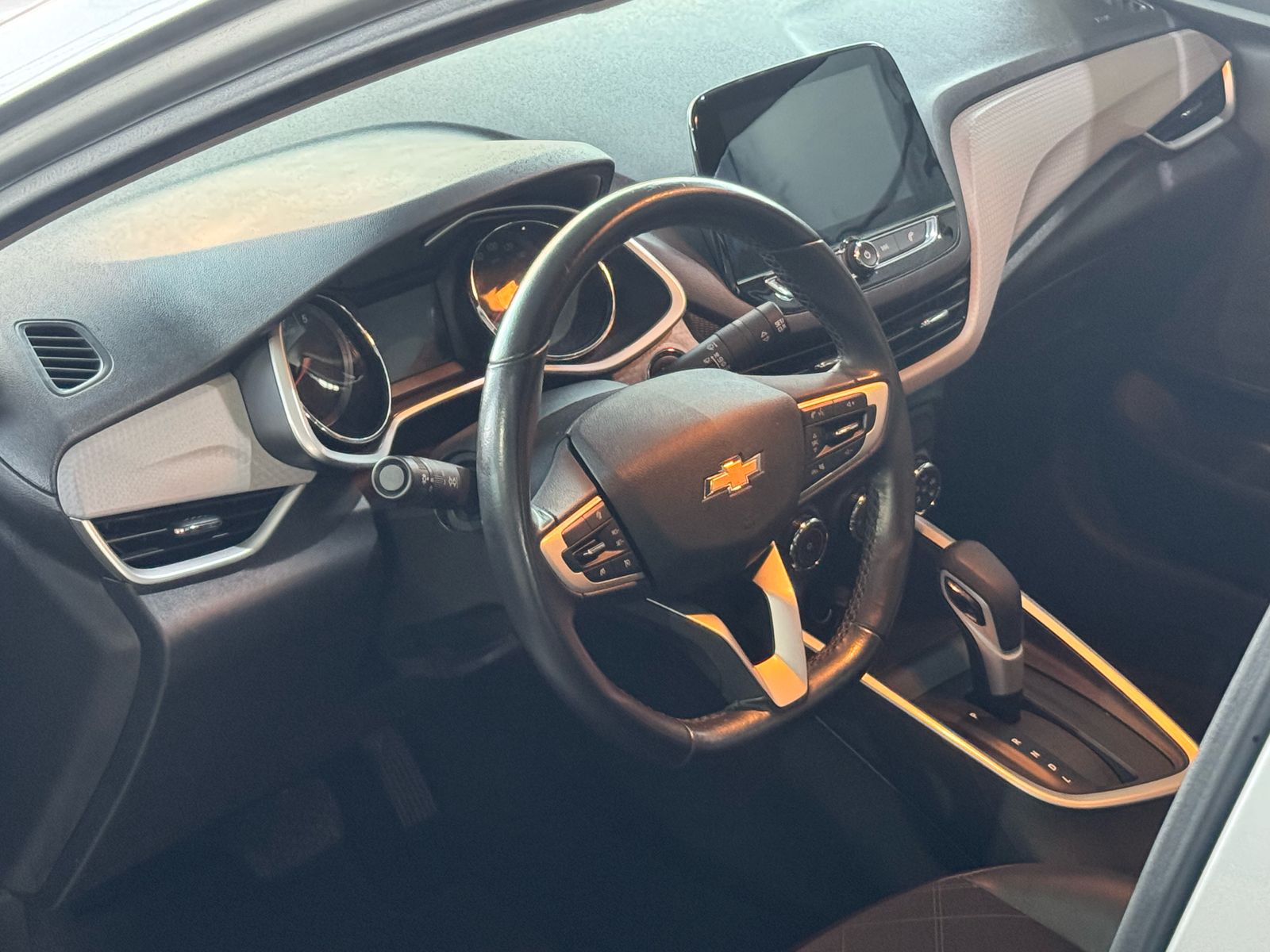 CHEVROLET Onix Plus