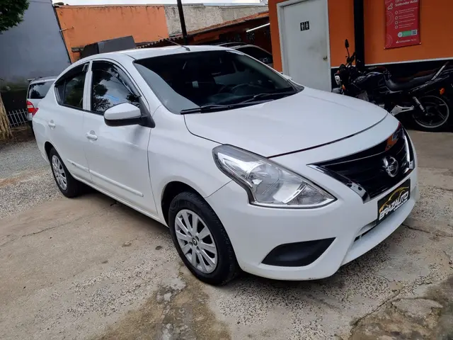 Carro Nissan Versa 2020 1.0 12V (Flex)