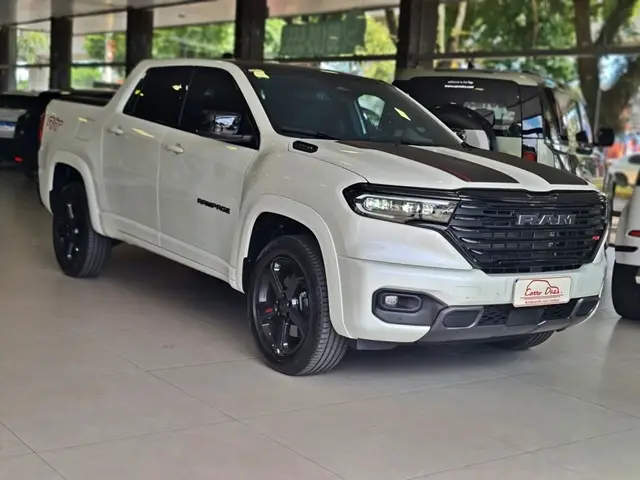 Carro RAM Rampage 2024 R/T 2.0 Turbo
