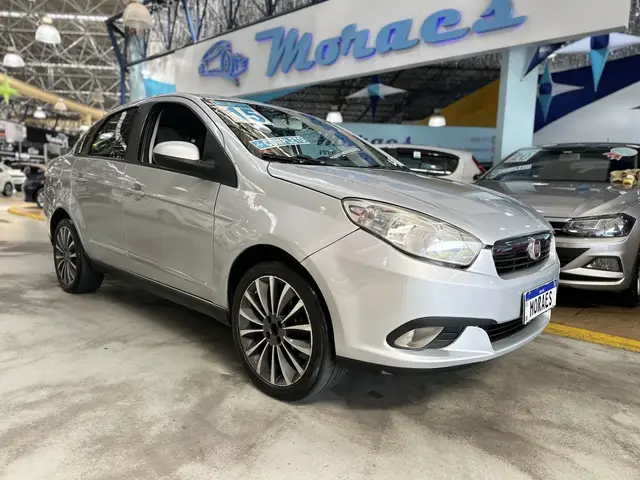 Carro Fiat Grand Siena 2015 Essence 1.6 16V Dualogic (Flex)