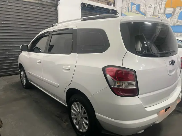 Carro Chevrolet Spin 2016 LT 5S 1.8 (Aut) (Flex)