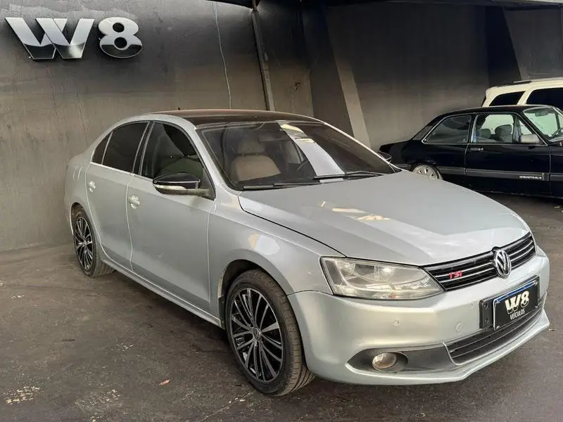 Volkswagen Jetta 2.0 TSI Highline DSG