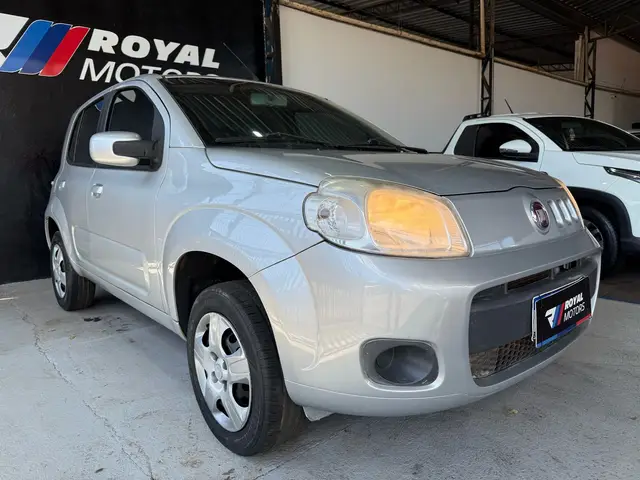 Carro Fiat Uno 2015 Vivace Italia 1.0 8V (Flex) 4p