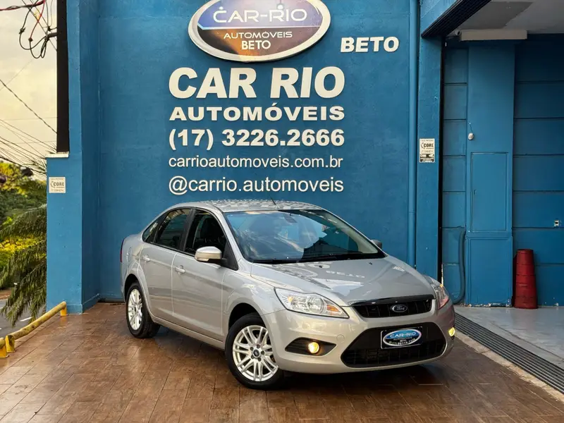 Ford Focus Sedan GLX 2.0 16V (Flex)