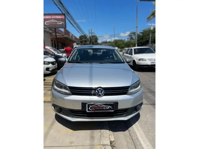 Carro Volkswagen Jetta 2011 2.0 Comfortline (Flex)