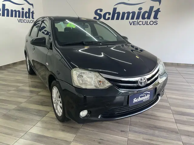 Carro Toyota Etios Sedan 2014 XLS 1.5 (Flex)