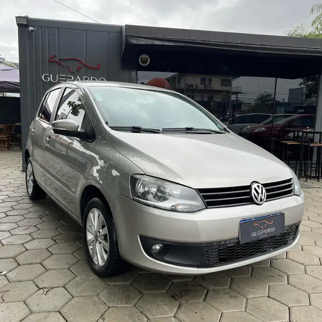 Carro Volkswagen Fox 2013 1.6 VHT I-Motion (Flex)