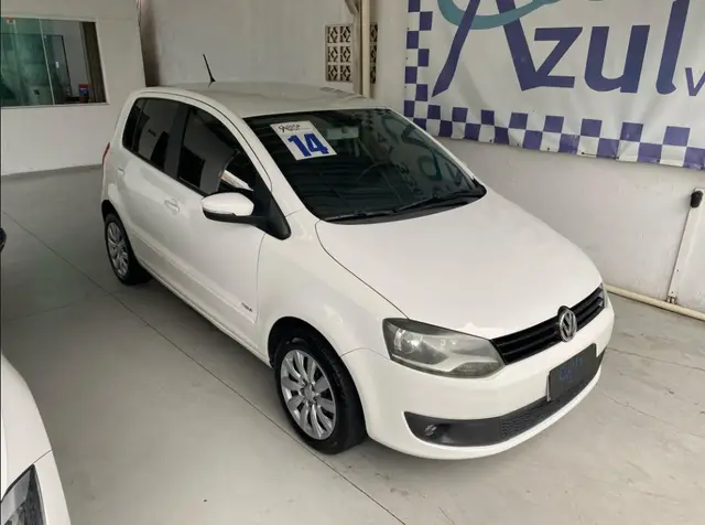 Carro Volkswagen Fox 2014 1.0 TEC (Flex) 4p