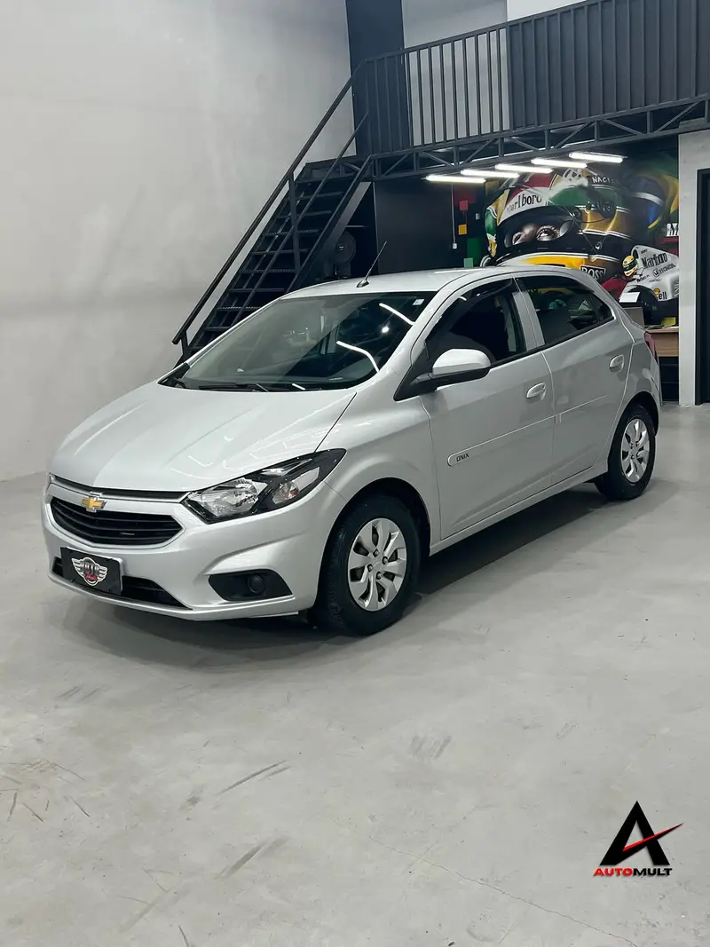 Chevrolet Onix 1.0 LT SPE/4