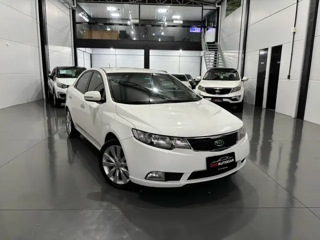 Carro Kia Cerato 2012 1.6 16V (Aut)