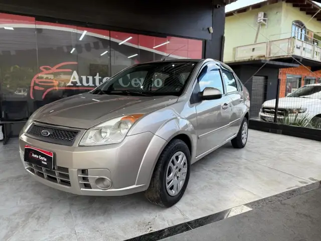 Carro Ford Fiesta Sedan 2009 1.0 (Flex)